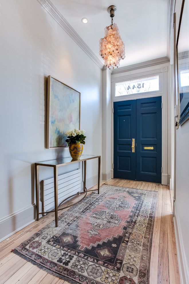 Design ideas for a traditional entryway in DC Metro.