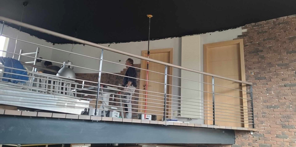 En cours : Décoration d'une pièce de vie style loft industriel