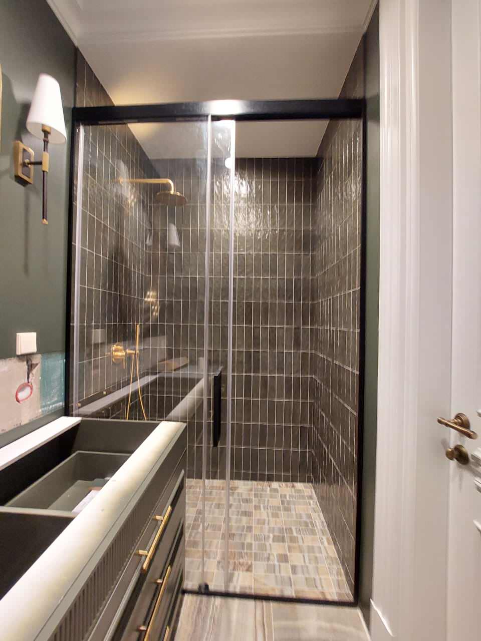 Душевая кабина/ванная комната