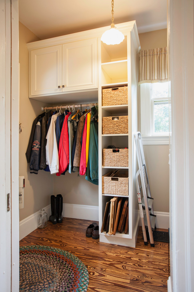 Design ideas for a traditional storage and wardrobe in Boston.