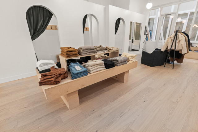 Balboa 7" | Silvan Resilient Hardwood Collection Modern Commercial Space | CA moderne-gang