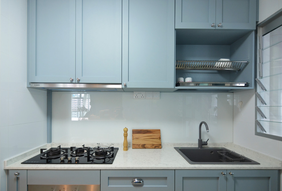 This is an example of a contemporary kitchen in Singapore.