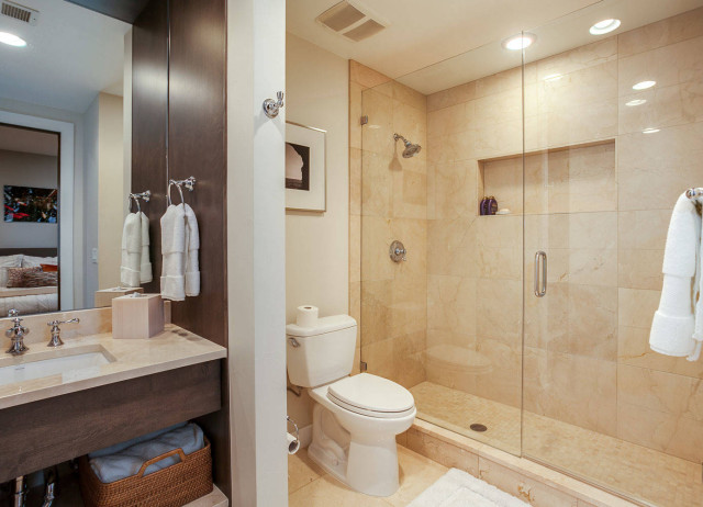 Upscale Interior Design klassisch-modern-badezimmer
