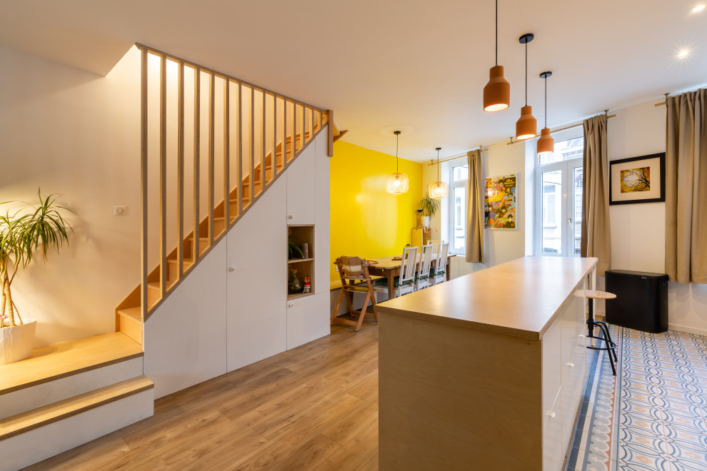 Photo of a contemporary kitchen in Lille.