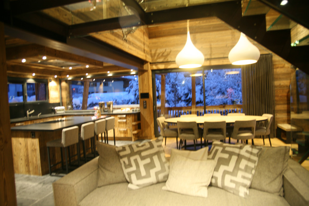 Idées déco pour une salle à manger montagne.