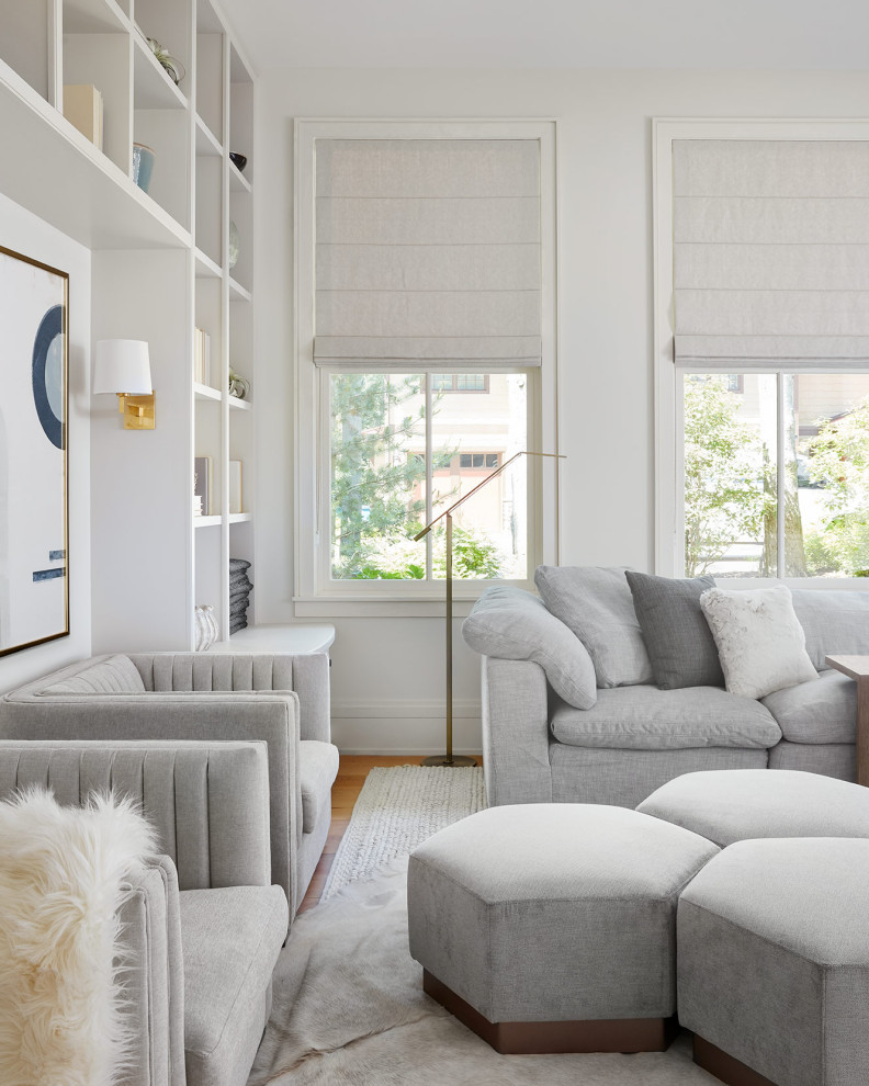 Lakehouse Lux - Living room - coastal living room idea in Chicago