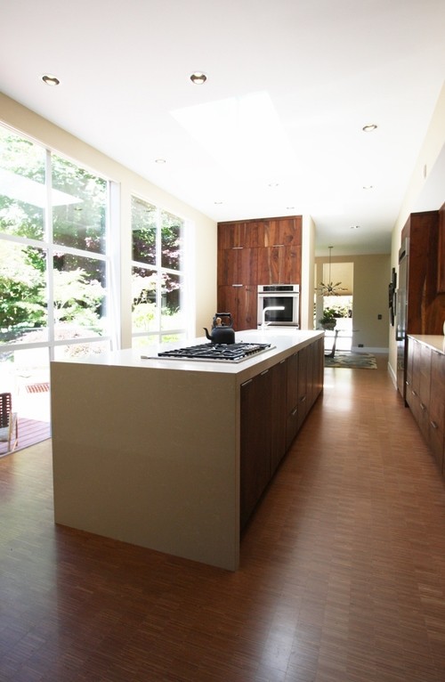 Minimalist kitchen photo in Portland