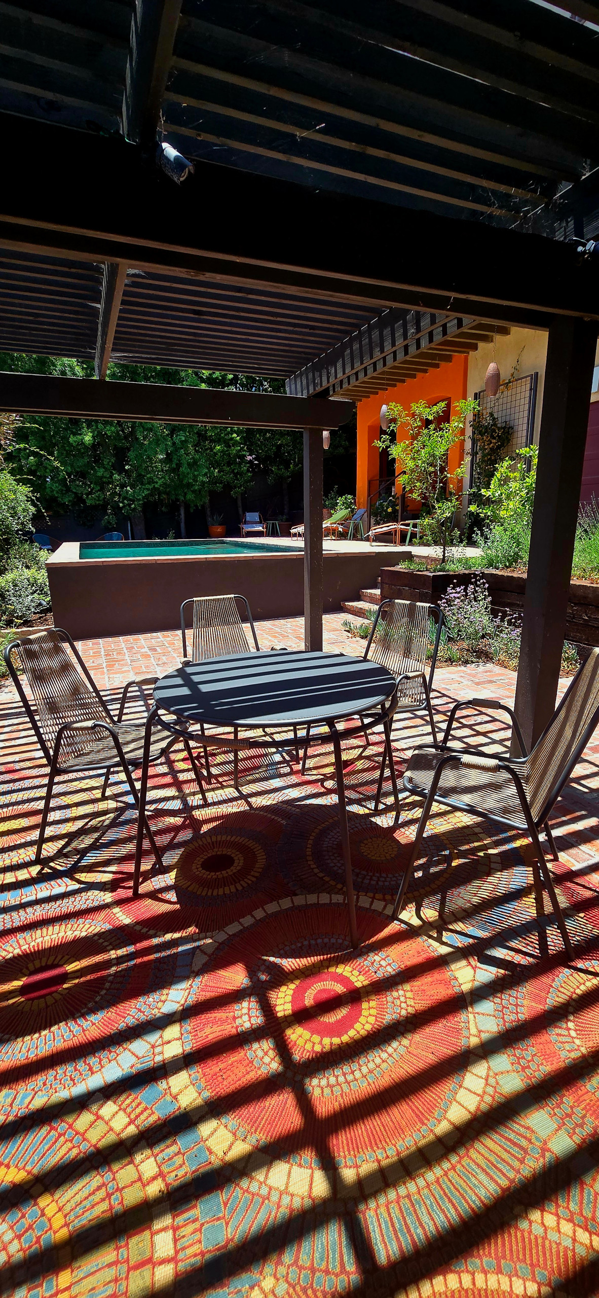 OUTDOOR BENCHES AND SEATING