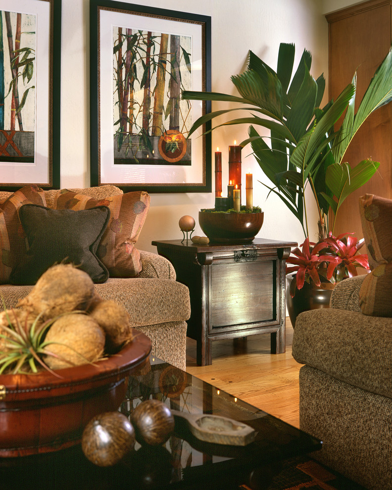 Eclectic living room photo in San Francisco