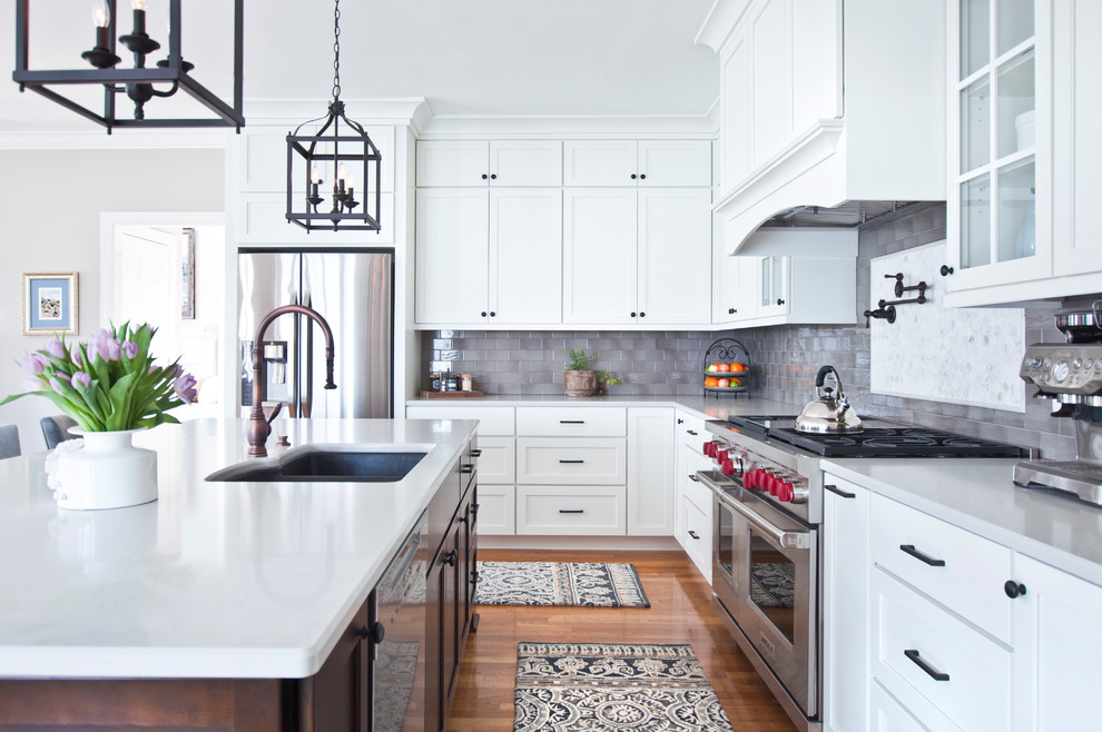 Inspiration for a transitional kitchen remodel in Nashville