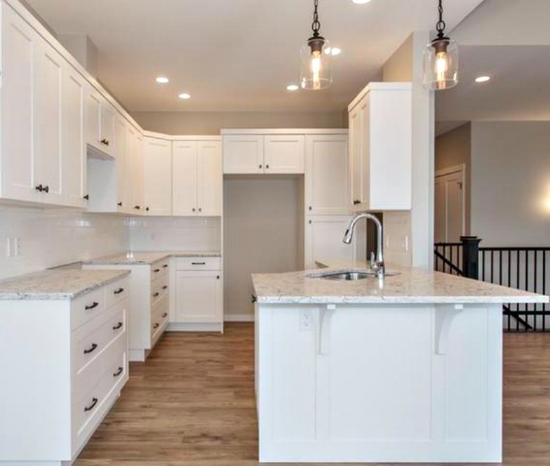Inspiration for a transitional kitchen remodel in Vancouver