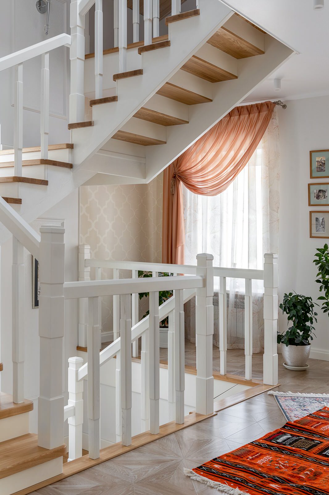 Реализация интерьеров частного дома на Океанской