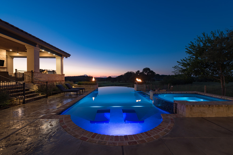 Transitional pool photo in Austin