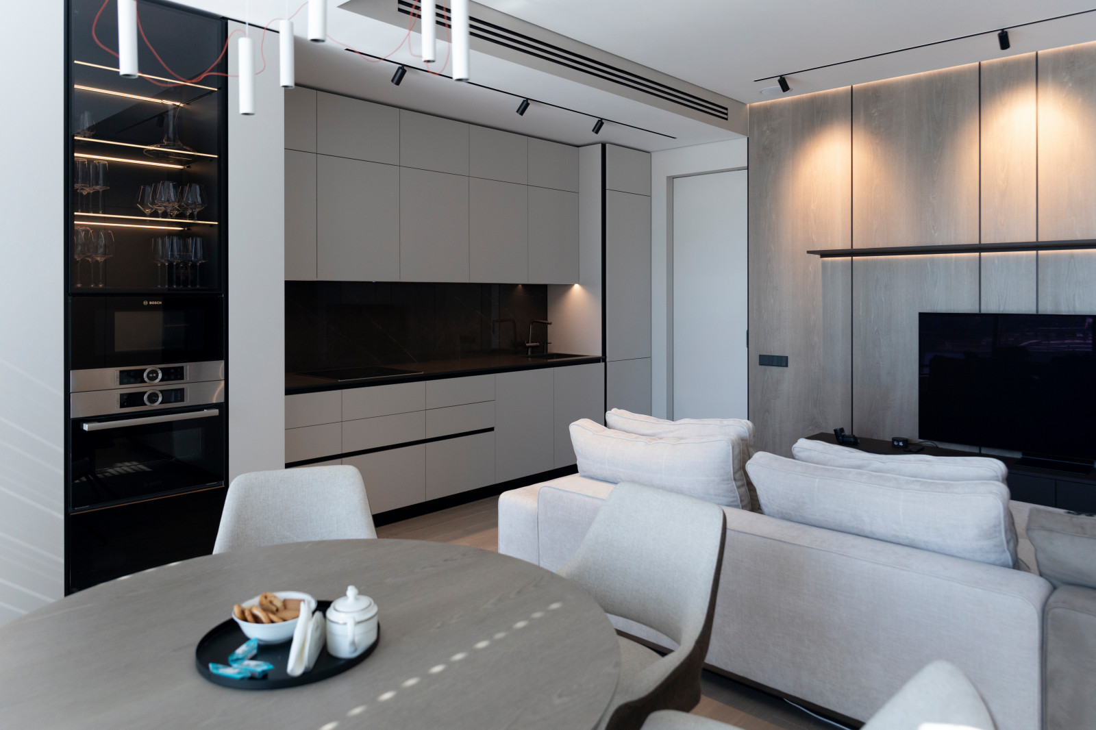 светлая квартира в ЛАХТА Plaza