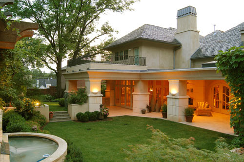 Davis Residence medelhavsstil-fasad