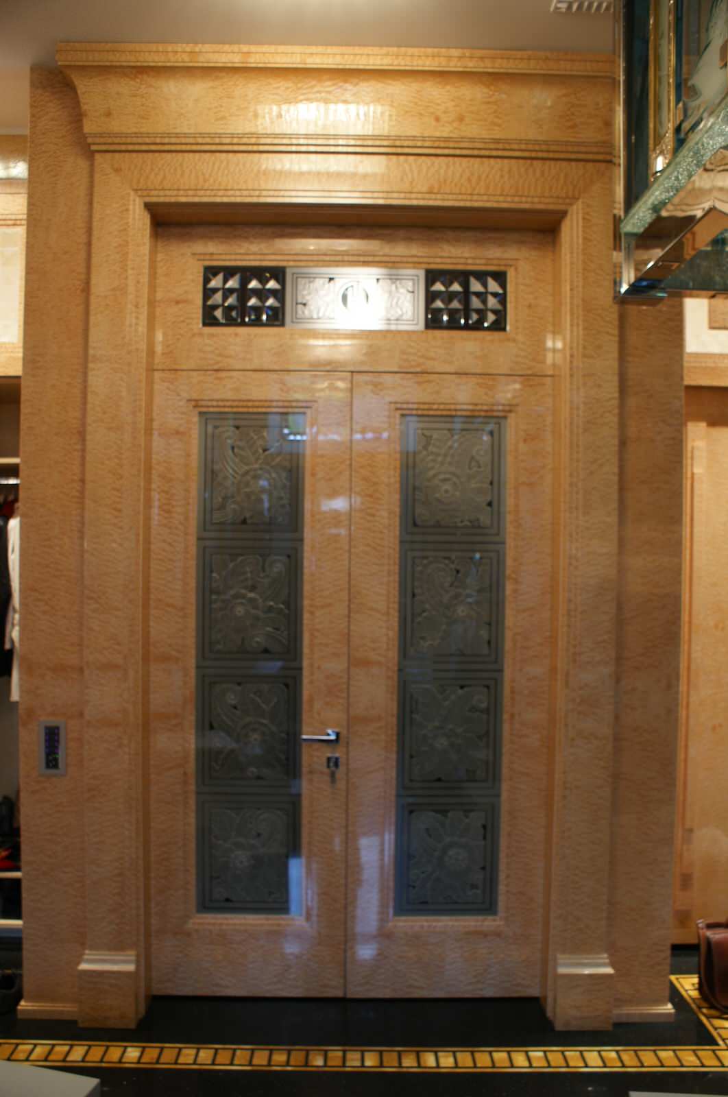 Резиденция в Стольном ВХОДНАЯ ГРУППА