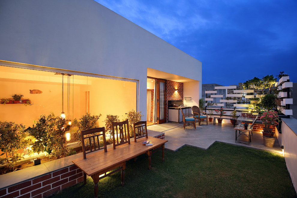 Inspiration for a contemporary deck in Ahmedabad.