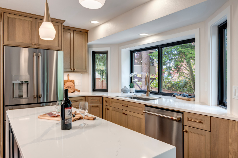 Transitional kitchen photo in Seattle