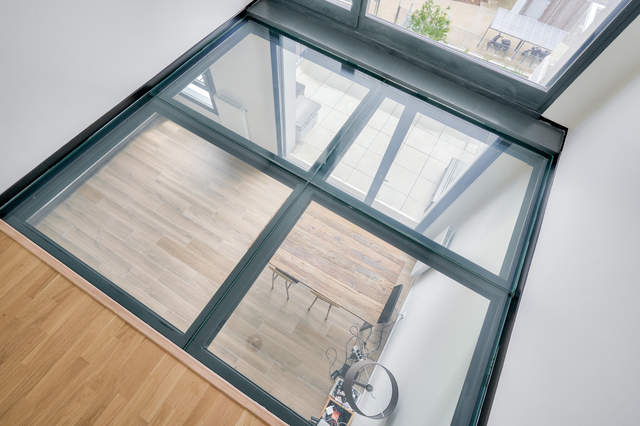 Création d'une mezzanine vitrée