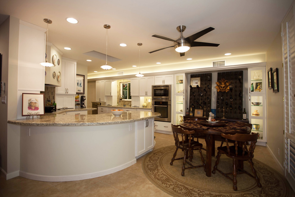 Transitional kitchen photo in Phoenix