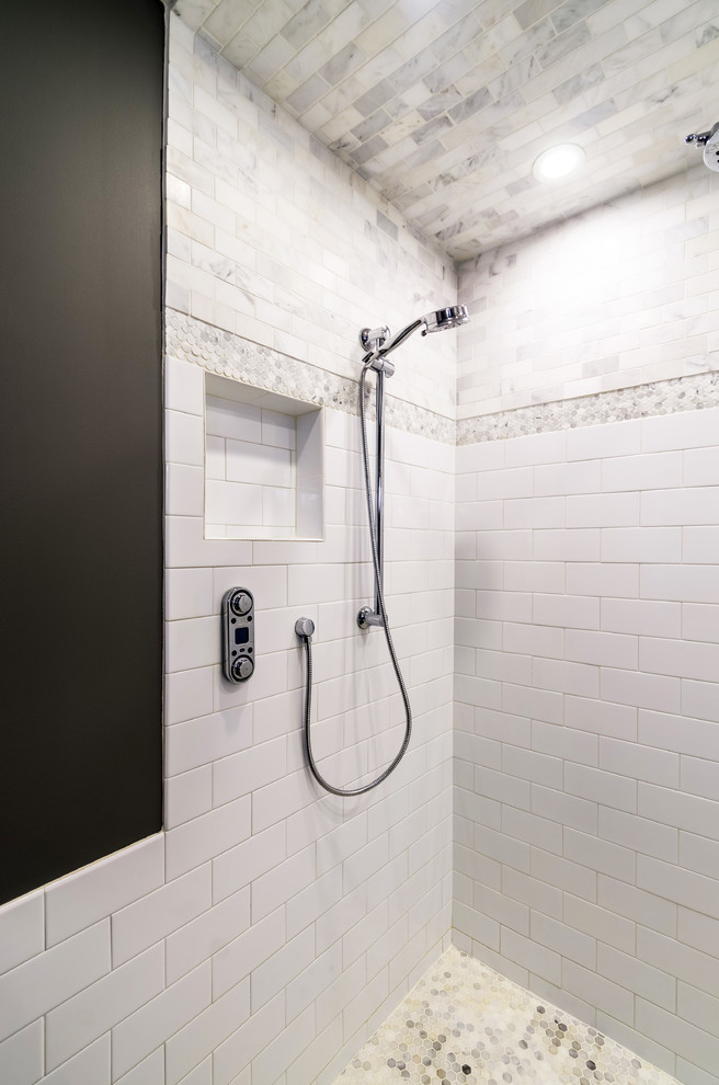 Sleek Accessible Bath