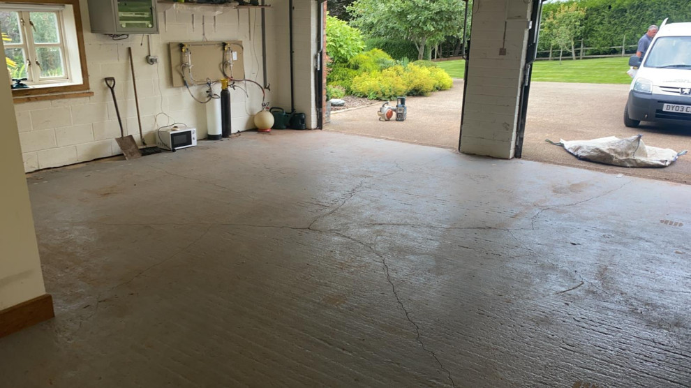 Garage Conversion to Man Pad
