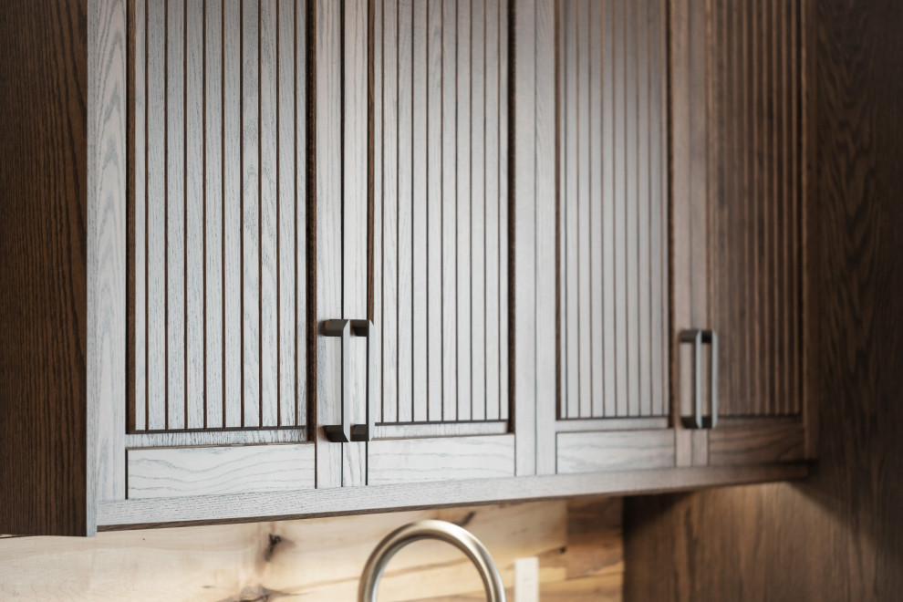 Inspiration for a rustic home design remodel in Toronto