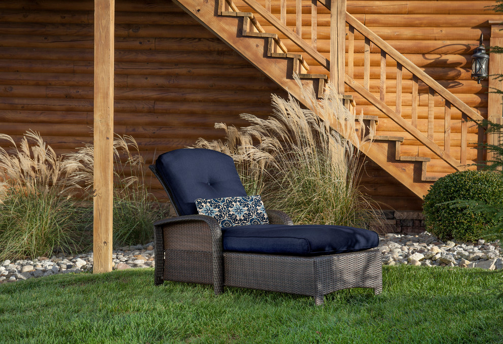 Transitional backyard home design photo