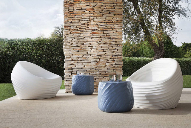 Selling: River Side Lounge Chair And River Stone Side Table contemporary-courtyard