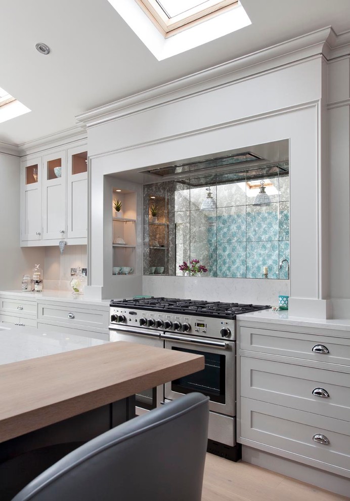 Transitional kitchen photo in Dublin