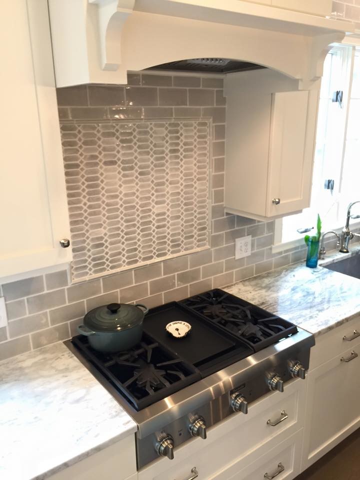 Beach style kitchen photo in Wilmington