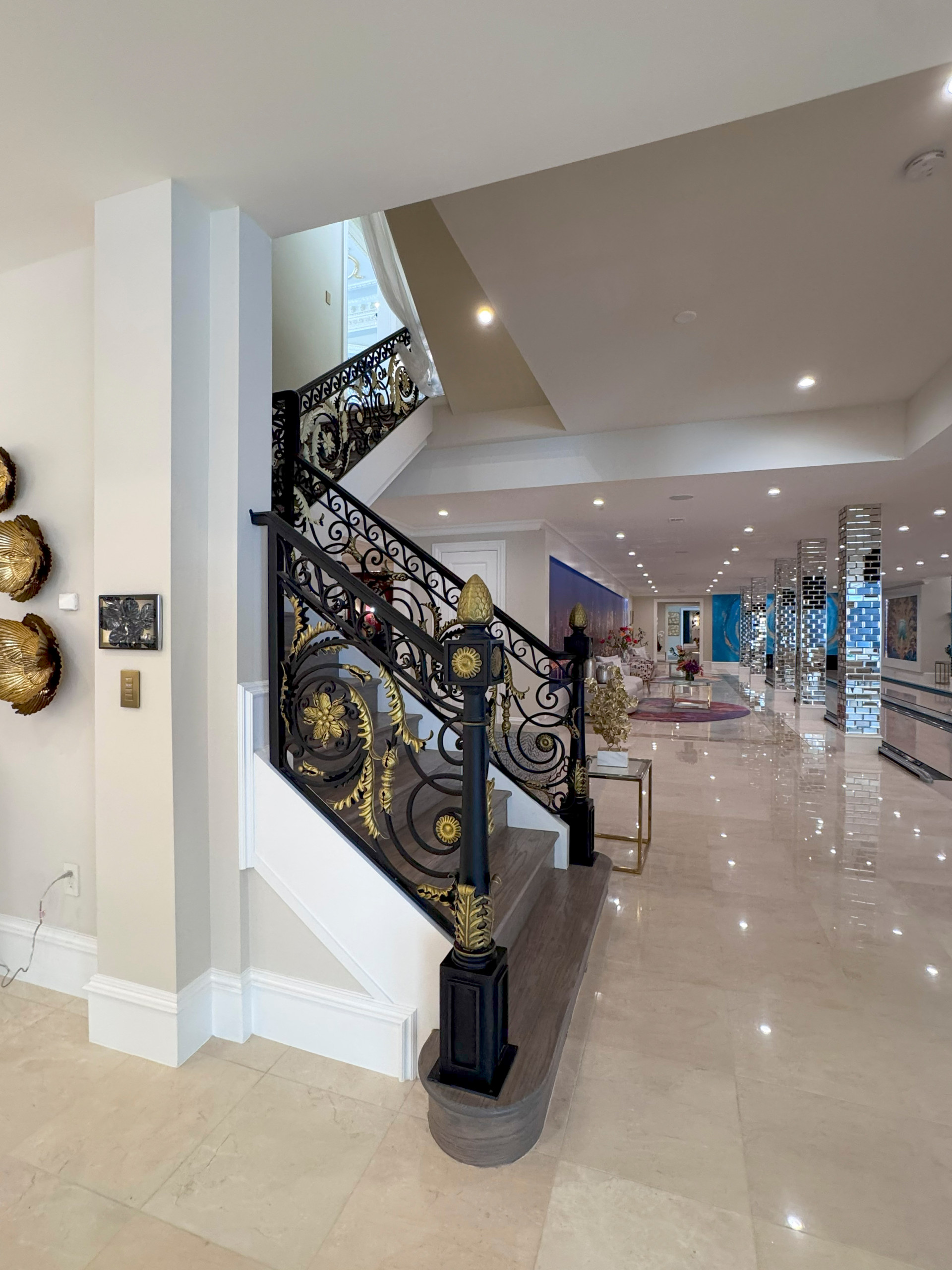 135_Vibrant Staircase with Touch of Historic Grandeur, Great Falls, VA 22066
