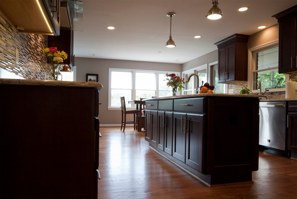 Inspiration for a transitional kitchen remodel in Baltimore