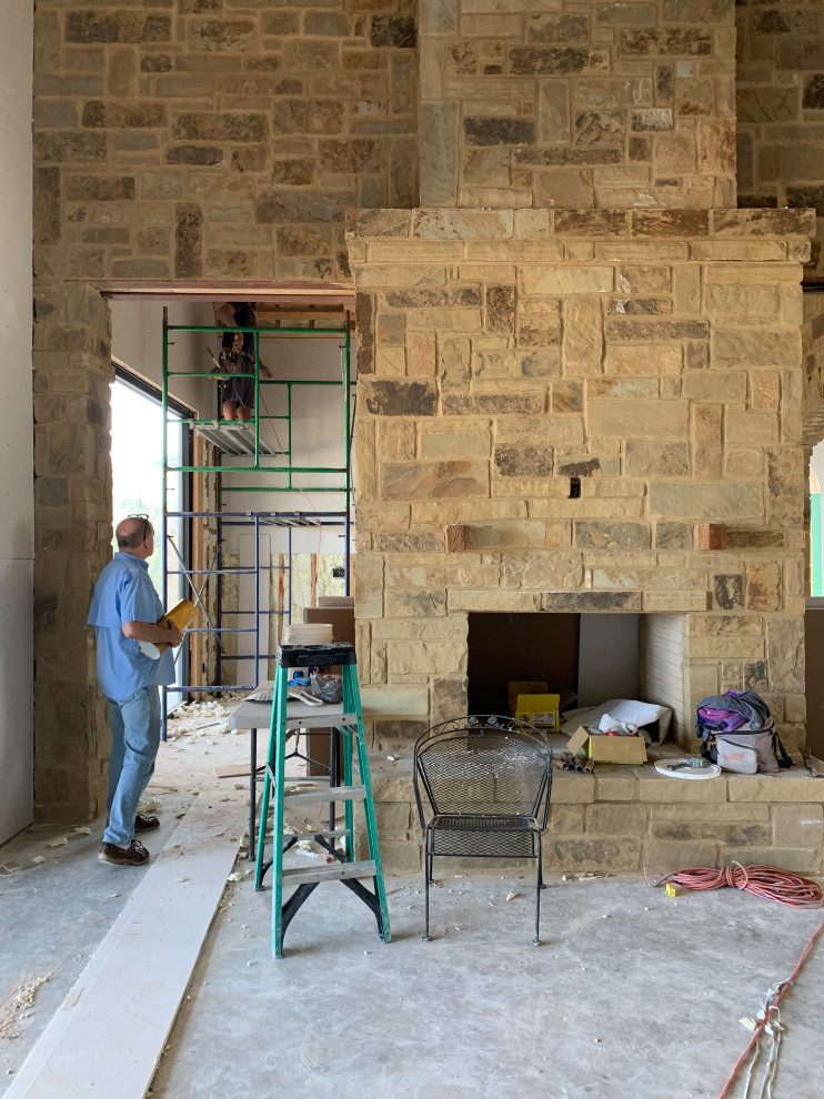 Transitional home design photo in Austin