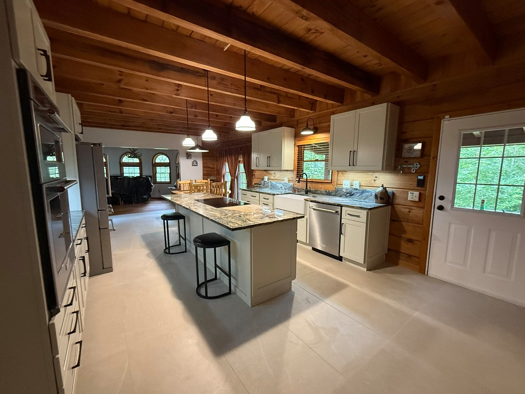 Modern Rustic Cabin Kitchen Inspiration