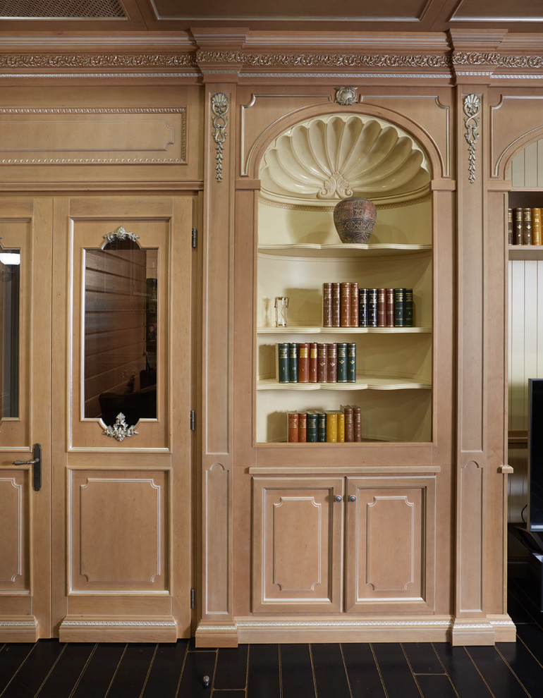 Каминный зал в классическом исполнении.