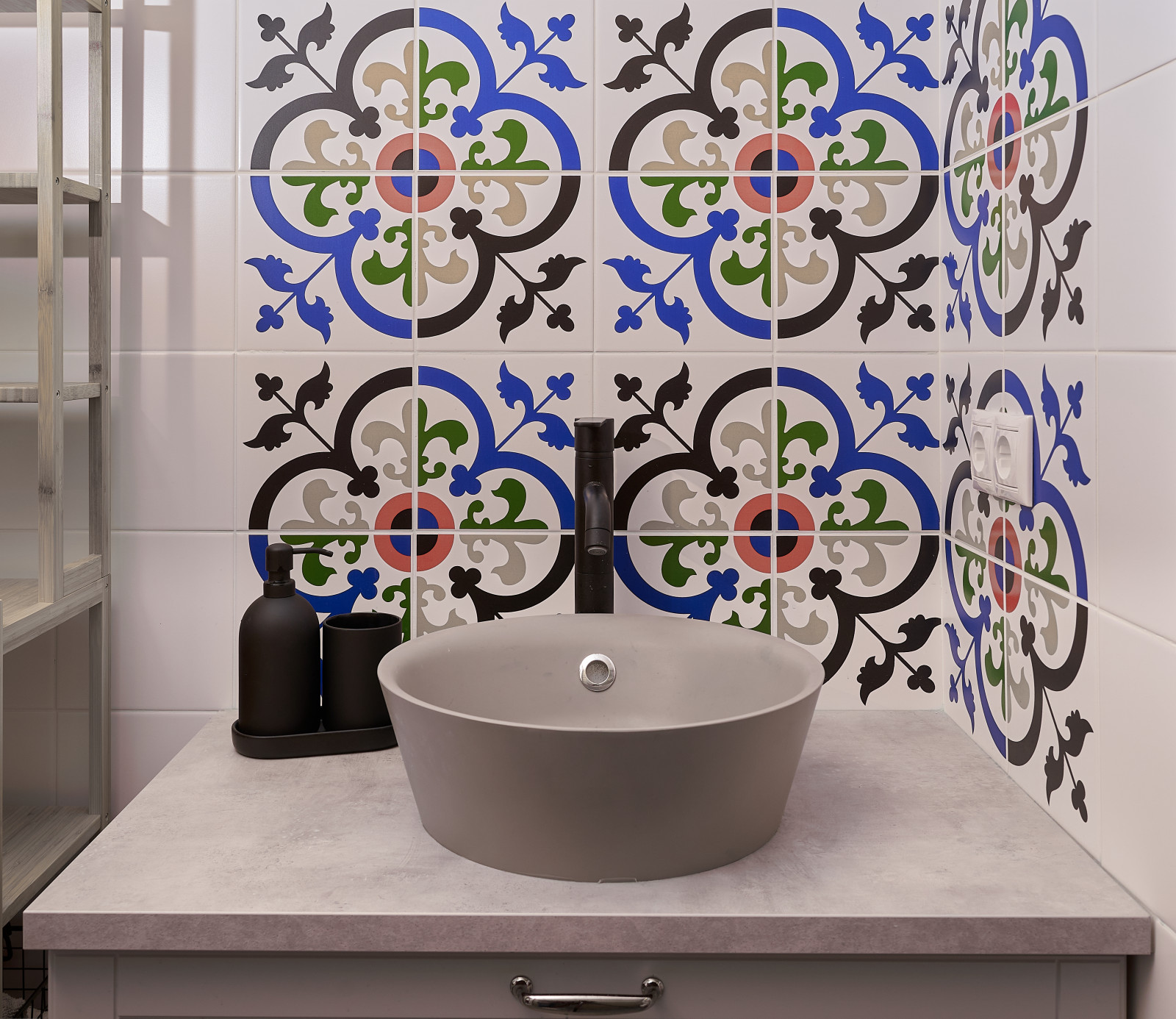 Геометрия цвета в банном домике