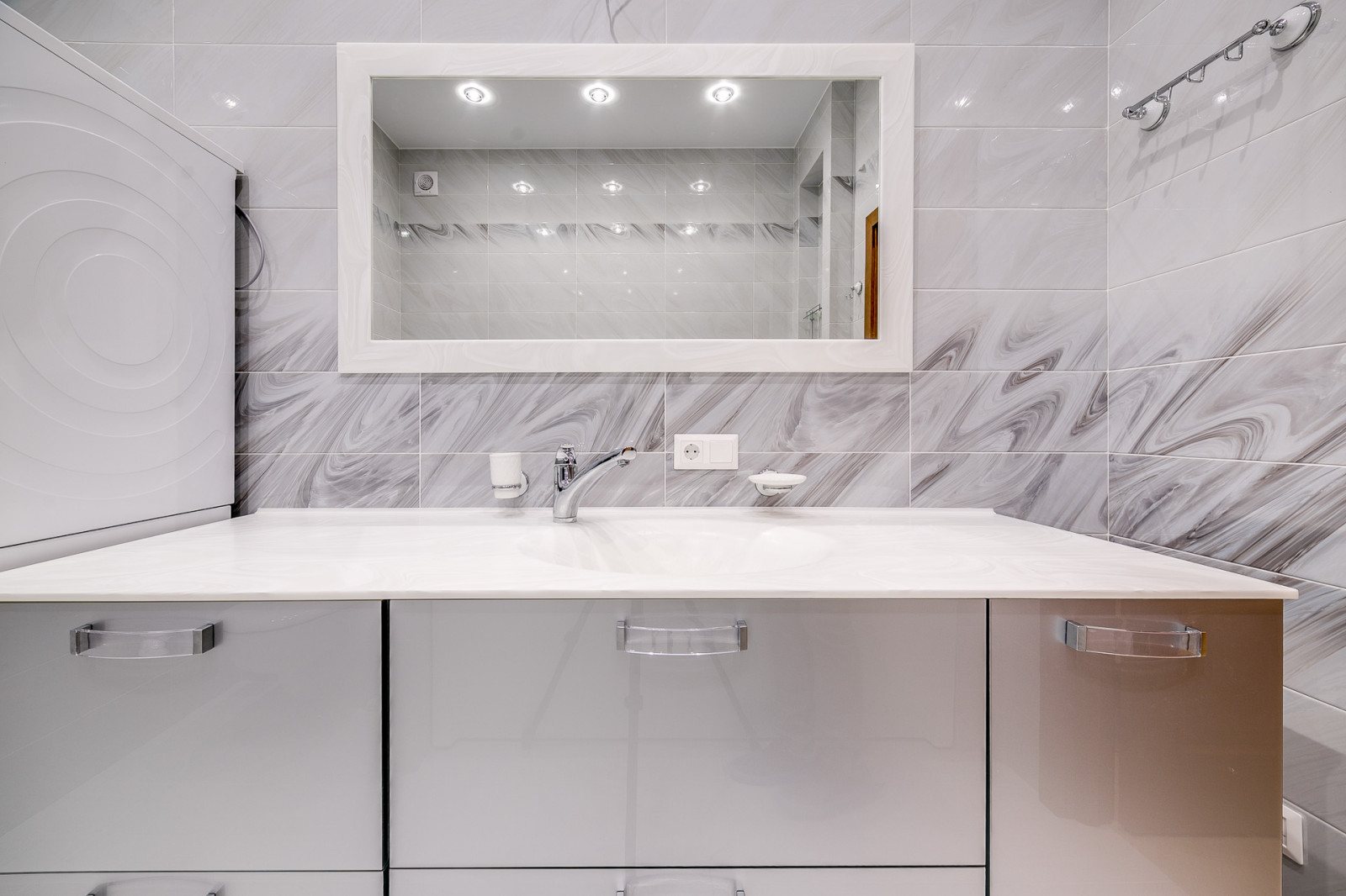 Свердловская набережная