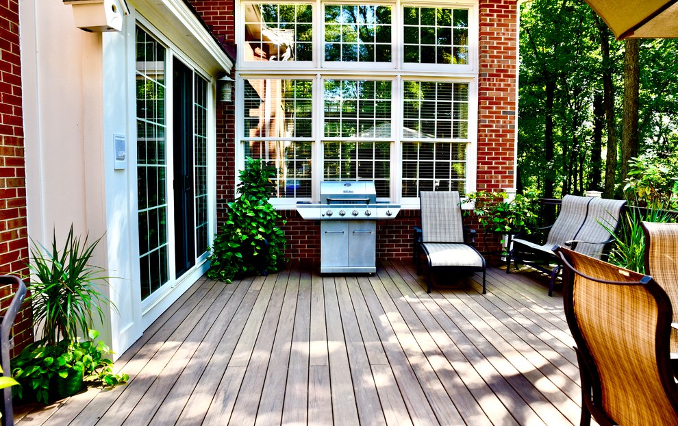 Mid-sized elegant backyard deck photo in Chicago with no cover