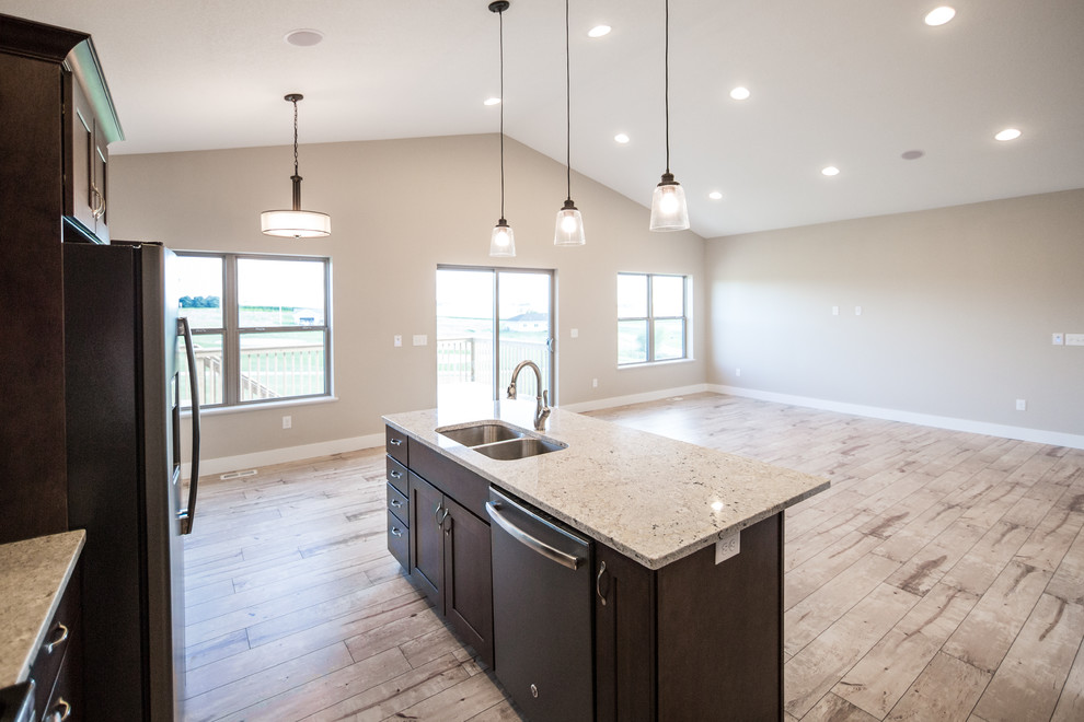 Inspiration for a transitional kitchen remodel in Cedar Rapids
