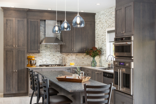 A Dramatic Backsplash nyklassisk-koek