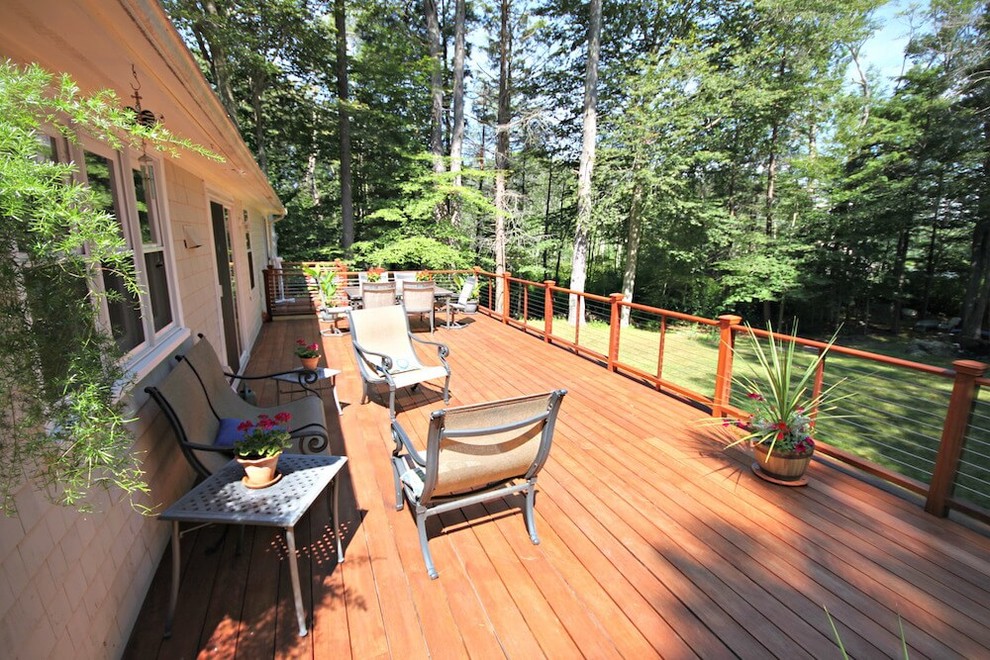 Example of a transitional deck design in Boston