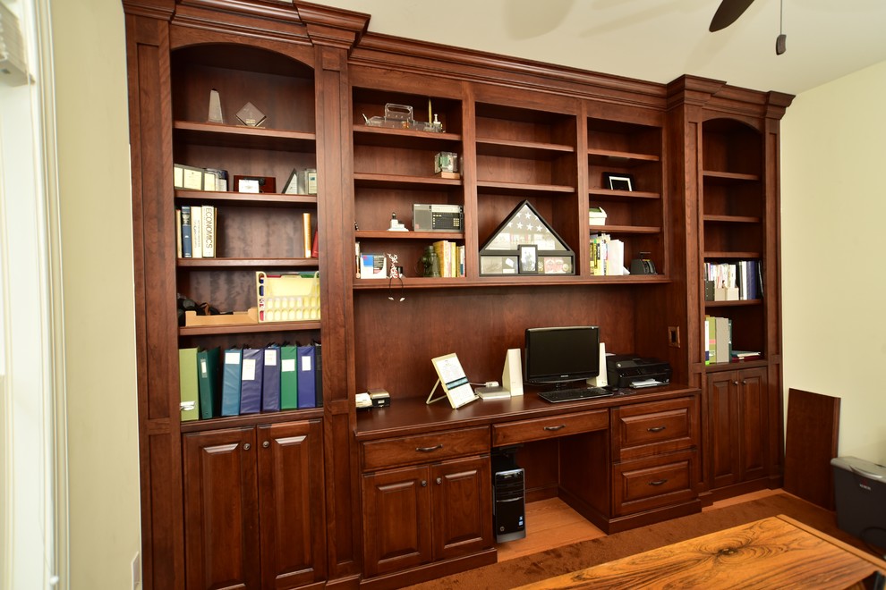 Bookcase/Built-in