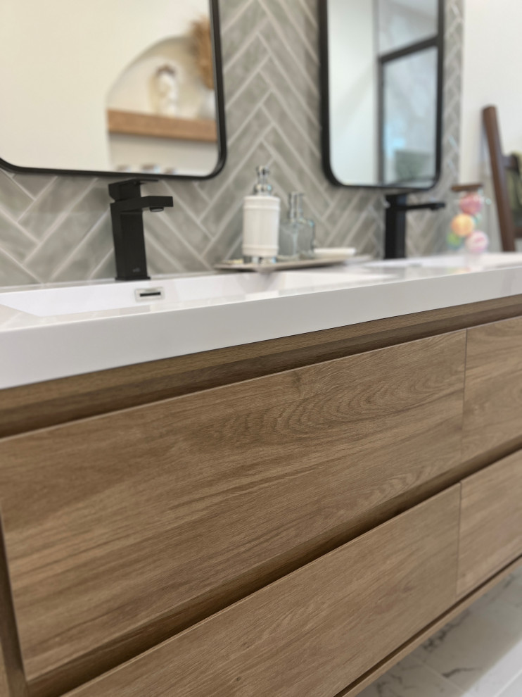 Valley Cottage, Bathroom