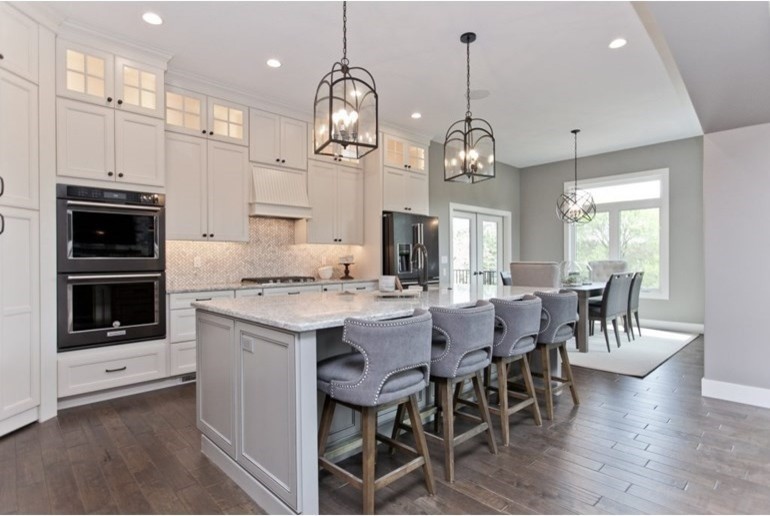 Kitchen - transitional kitchen idea in Cedar Rapids
