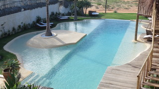 Piscina de Arena NaturSand para Hotel en Brasil - Costero - Piscina