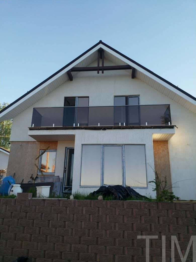 Стеклянное ограждение для балкона