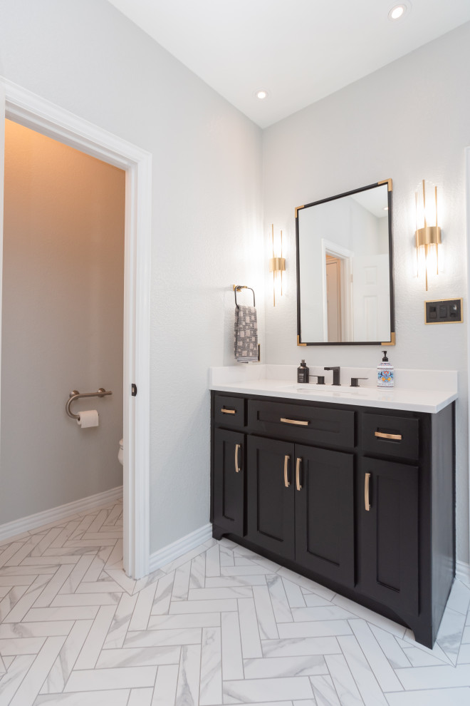 Black Locust | Master Bathroom