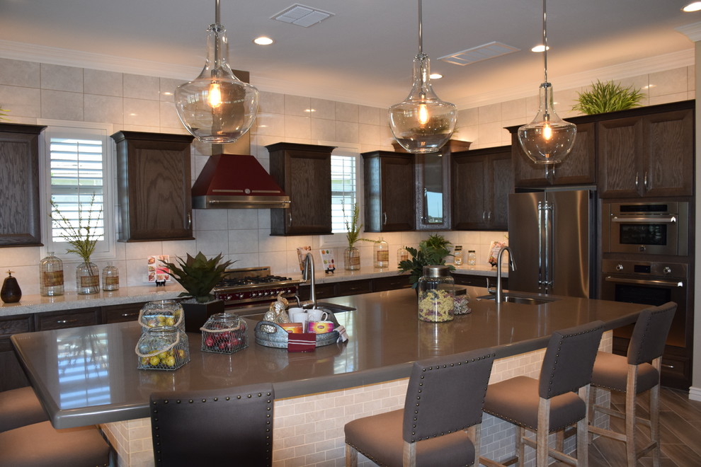 Kitchen - kitchen idea in Phoenix