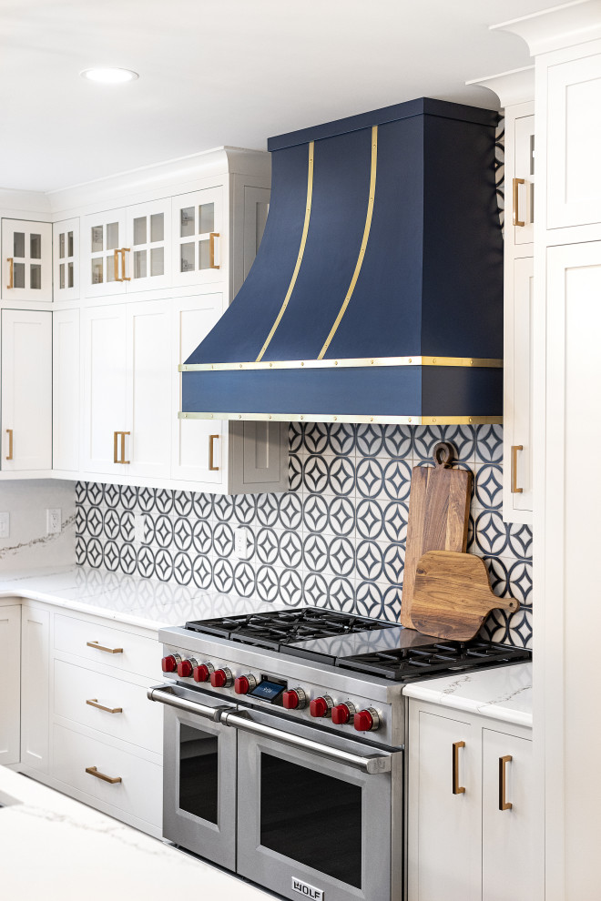 Example of a transitional kitchen design in Boston